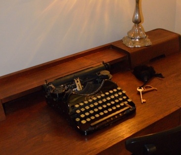 Photo of old typewriter